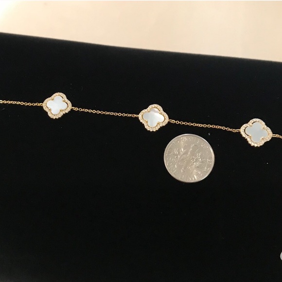 18k Mother of Pearl Bracelet - Picture 5 of 10